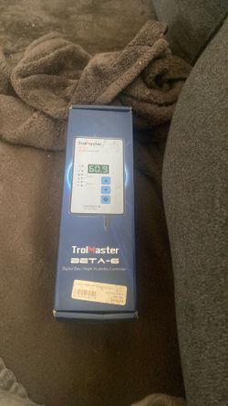 Trolmaster day night humidity controler