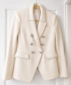 Woman’s blazer size 4