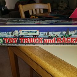HESS 1997 TOY TRUCK AND 2 RACERS.  USED AS DISPLAY.  PICK UP MIDDLEBORO ONLY FINAL SALE.  GREAT XMAS GIFT 