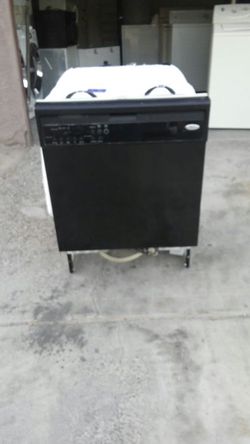 CLEAN!!!! Black dishwasher