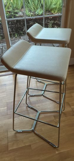 Two Keilhauer excellent condition bar stools