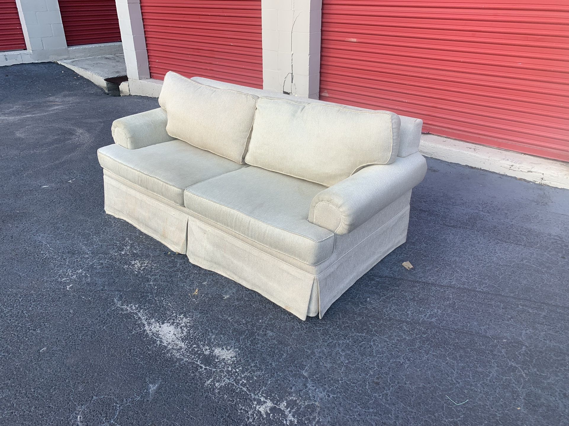 Comfy Nice Beige Pull Out Bed🔥🔥