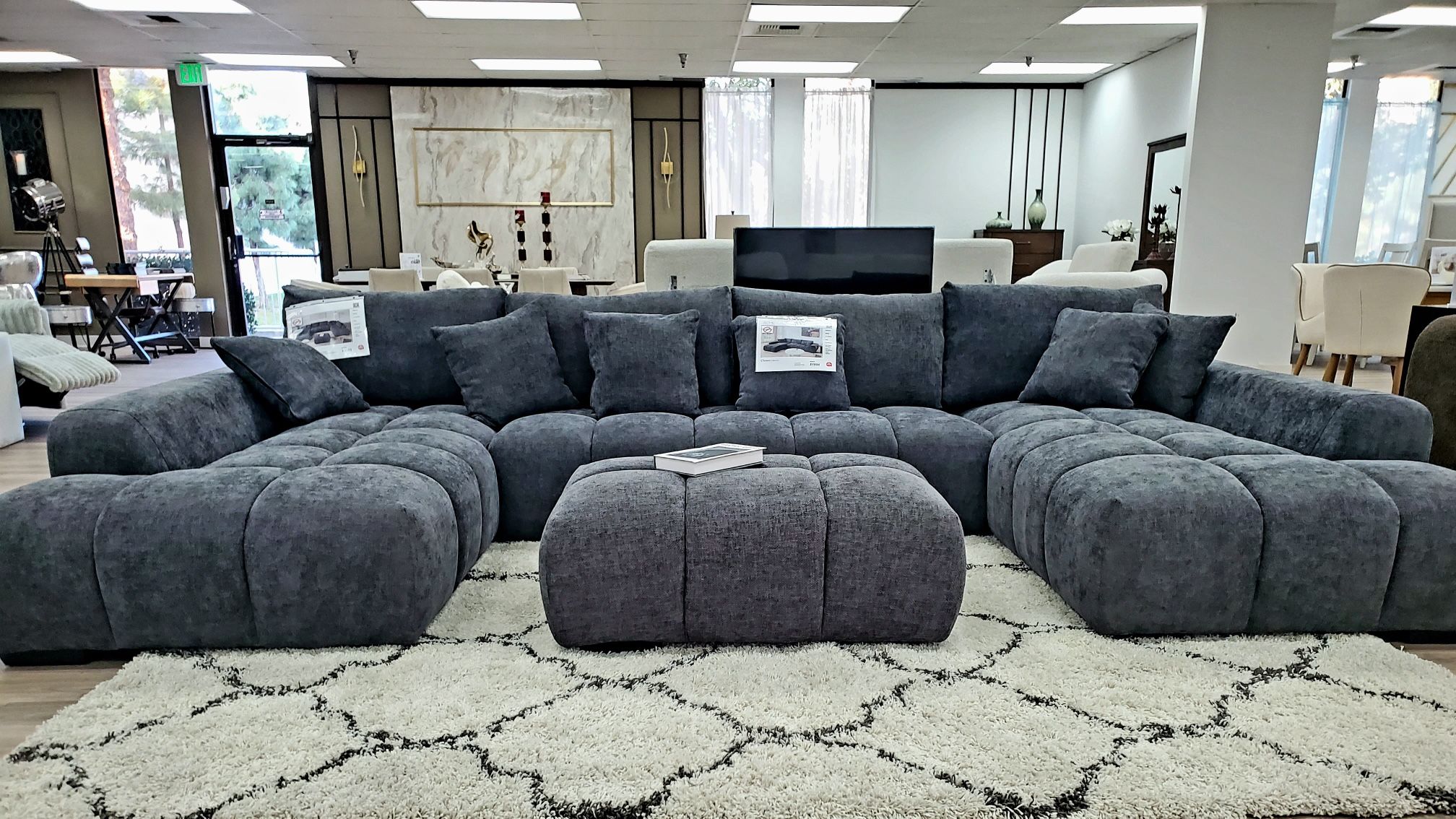 Extra Large Sectional Sofa - Contemporary Style Living Room