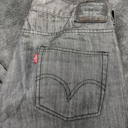 Levi’s Men’s 514 34x28” Lin Straight Gray Jeans in good shape!  