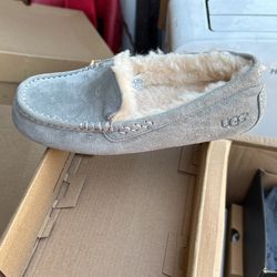 Ugg