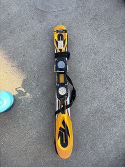 K2 Apache skis with bindings in good condition.