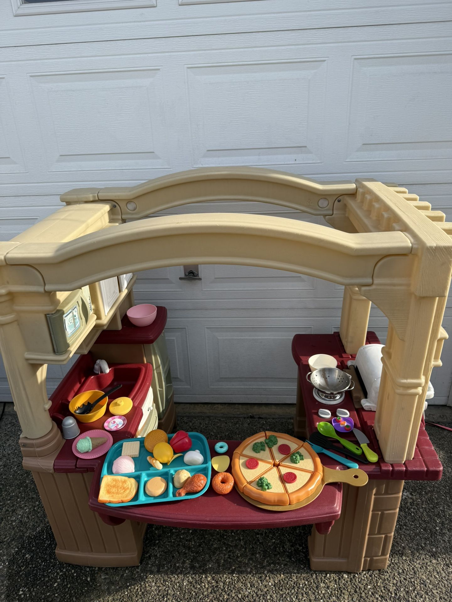Large Step2 Kitchen With Stuff