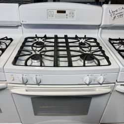 GE white 4 burner range stove 