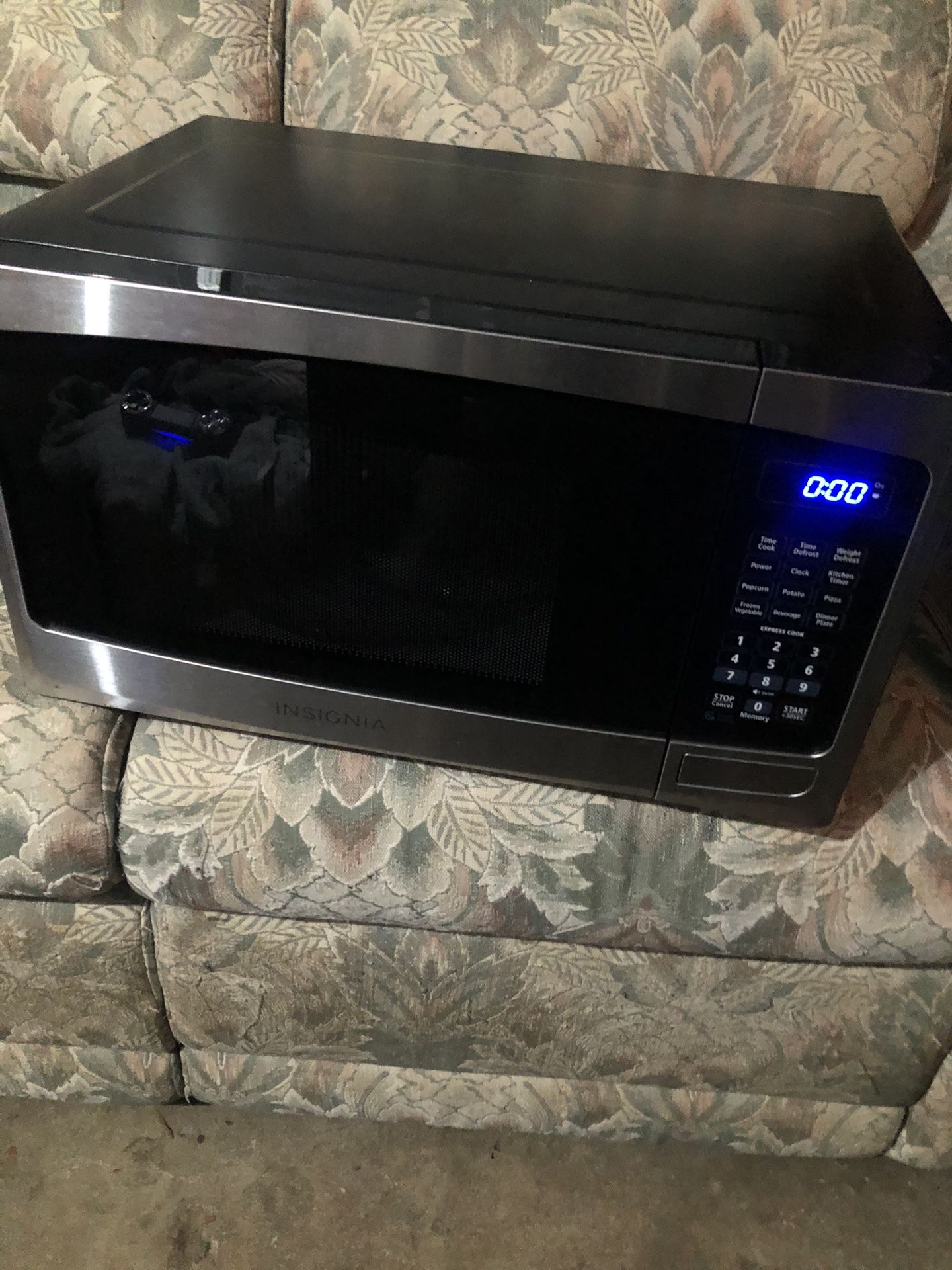 Microwave Brand New Never Been Used