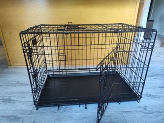 Dog crate 29x21x18 3 different doors $40