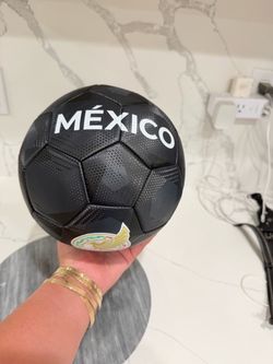 15 Dollars new Soccer ball