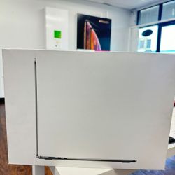 Apple MacBook Air With M2 CHIP - 15 inch LAPTOP - Pay $5 To take It home And pay The rest Later