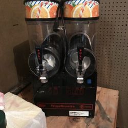 Frozen drink/slushie machine
