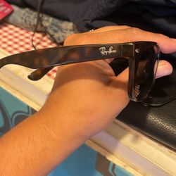 Ray Ban