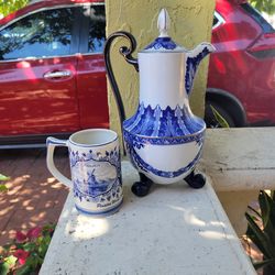 VINTAGE TEAPOT AND HEINEKEN MUG $50