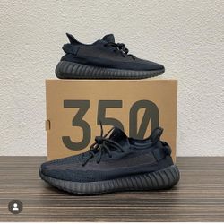 Yeezy 350 Onyx Size 13M 