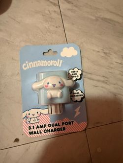 Cinnamon Roll Wall Charger