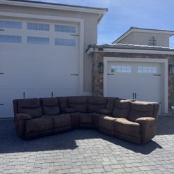 Ashley Furniture Valto 7 piece sectional 