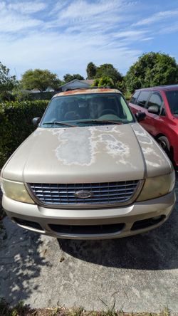 2004 Ford Explorer