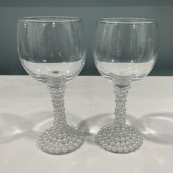 Custom pearl stem wine glasses