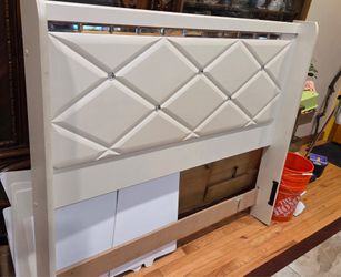 queen-size headboard