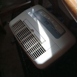 Dehumidifier 