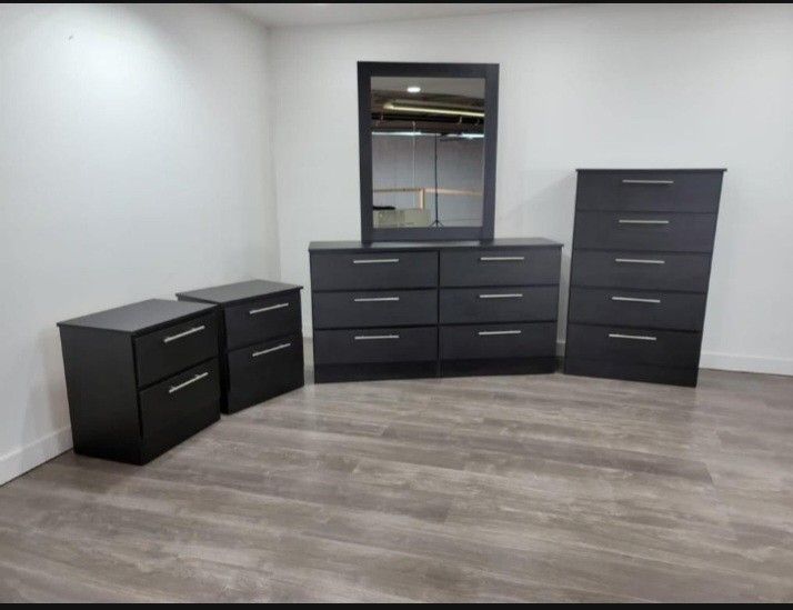 Dresser With Mirror, Chest And Two Nightstands 🌌 Comoda Con Espejo, Gavetero Y Dos Mesitas De Noche 🌌