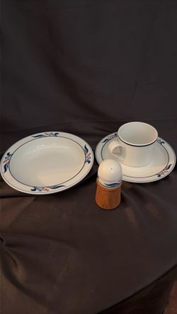Dansk Bistro Dishes