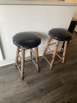 2 Vintage Stools