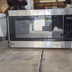LG microwave. Good Condition. Pick Up Only. 