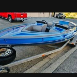 1990 Commander Boat Open Bow 21 Ft.