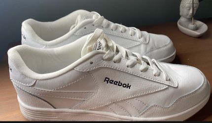 Reebok Club MEMT Sneaker - White - Size 10
