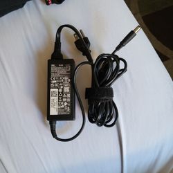 Dell AC Black Power Adapter 65 Watts