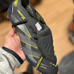 Predator Cleats 9.5