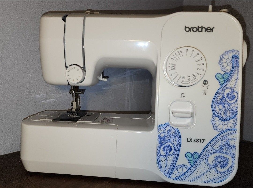 Brother LX3817 17-stitch sewing machine