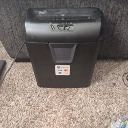 Staples Shredder