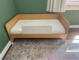Oeuf Perch Toddler Bed in the Birch/White colorway