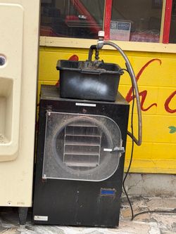 Free freeze drying machine