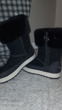 UGG BOOTS