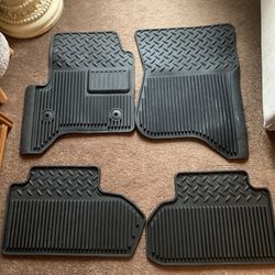 Chevy Silverado GMC Sierra 1500 Double Cab 4 Pc Rubber Weather Floor Mats Set 2015-2019 OEM New last set 
