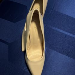 Brand New women’s shoes size 8