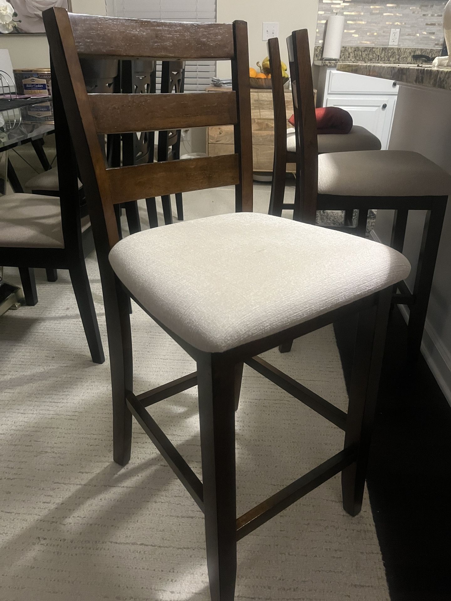 5 Bar Stool Chairs