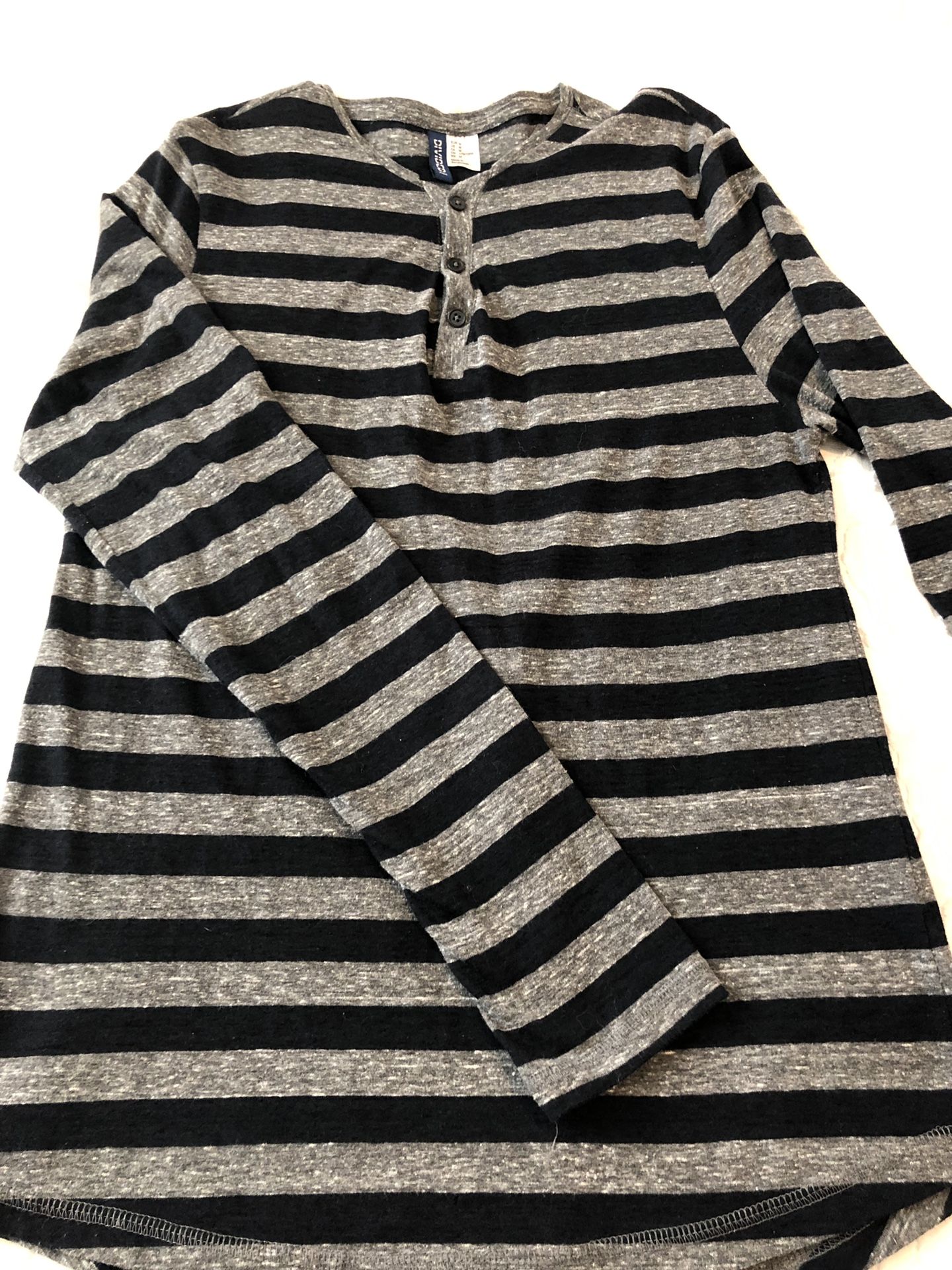 Men’s shirt, size in photo
