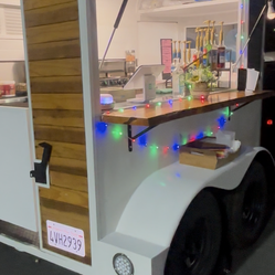 Food cart horse trailer