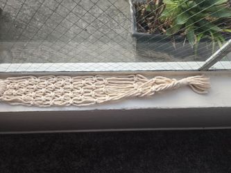 Macrame plant hanger