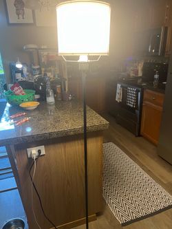 Great moving deal Like New lamp 🪔
