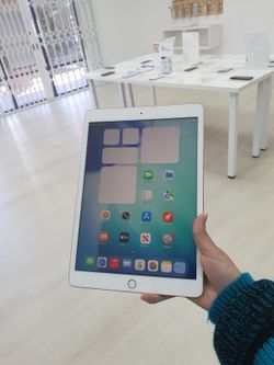 10% off uptp 50$ each item Valid until June 30th - Apple iPad 8th Gen 10.2" (WiFi) 32GB Good Gold Pre-owned