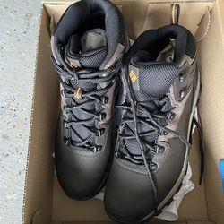 Men’s Hiking Waterproof Boots Columbia Size 9