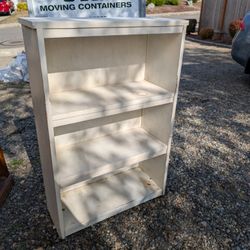 Set of 2 bookshelves