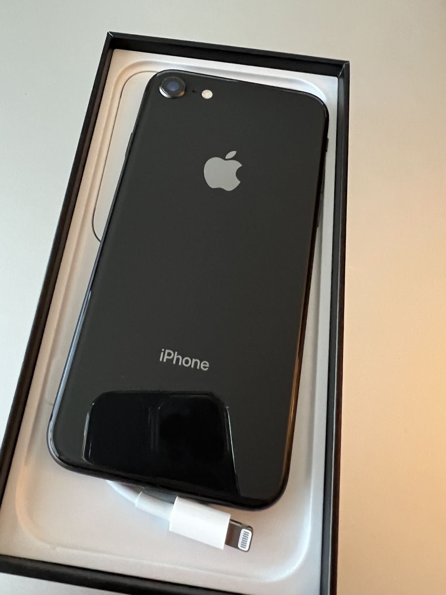 Iphone 8 Jet Grey 64GB ANY CARRIER